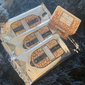 BEEKMAN 1802 (3) HONEY & ORANGE BLOSSOM CLEANSING WIPES = 90 WIPES + BAR SOAP